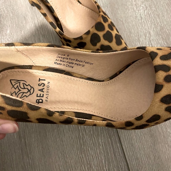 BEAST Fashion - Cheetah Print Heels - Picture 3 of 4